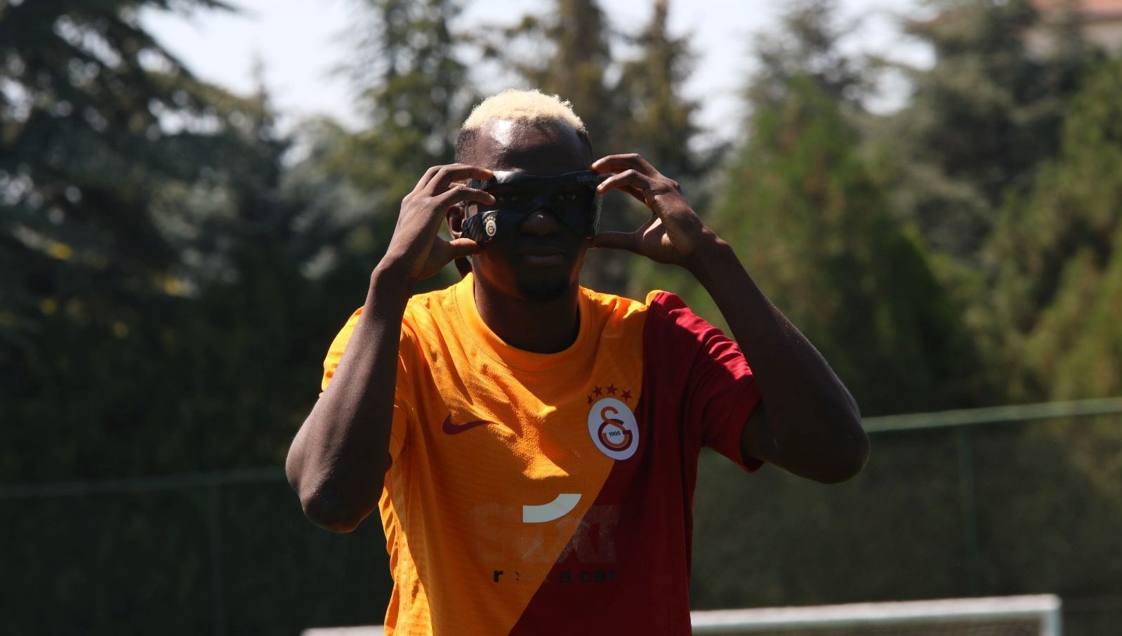 dikkat ceken benzerlik iddiali sozler osimhen beni taklit ediyor tK6ya3FX