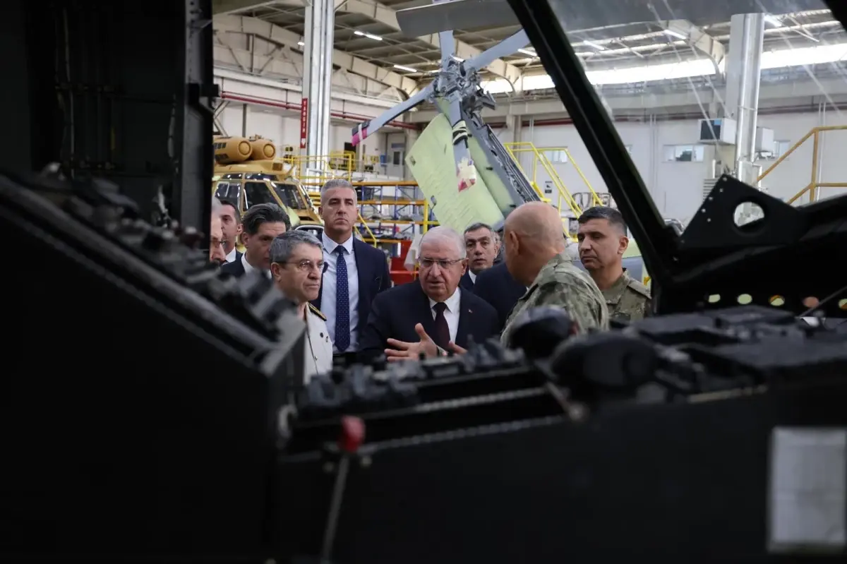 Bakan Güler, Ana Bakım Fabrikasını Ziyaret Etti bakan guler ana bakim fabrikasini ziyaret etti Ff41DdBA