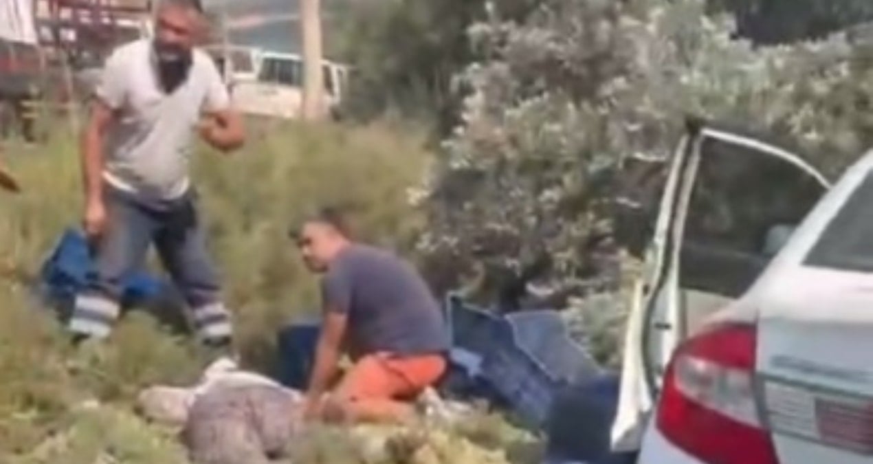 mersinde otomobil bahcede calisan iscilerin arasina daldi olu ve yaralilar var WScWQFx3