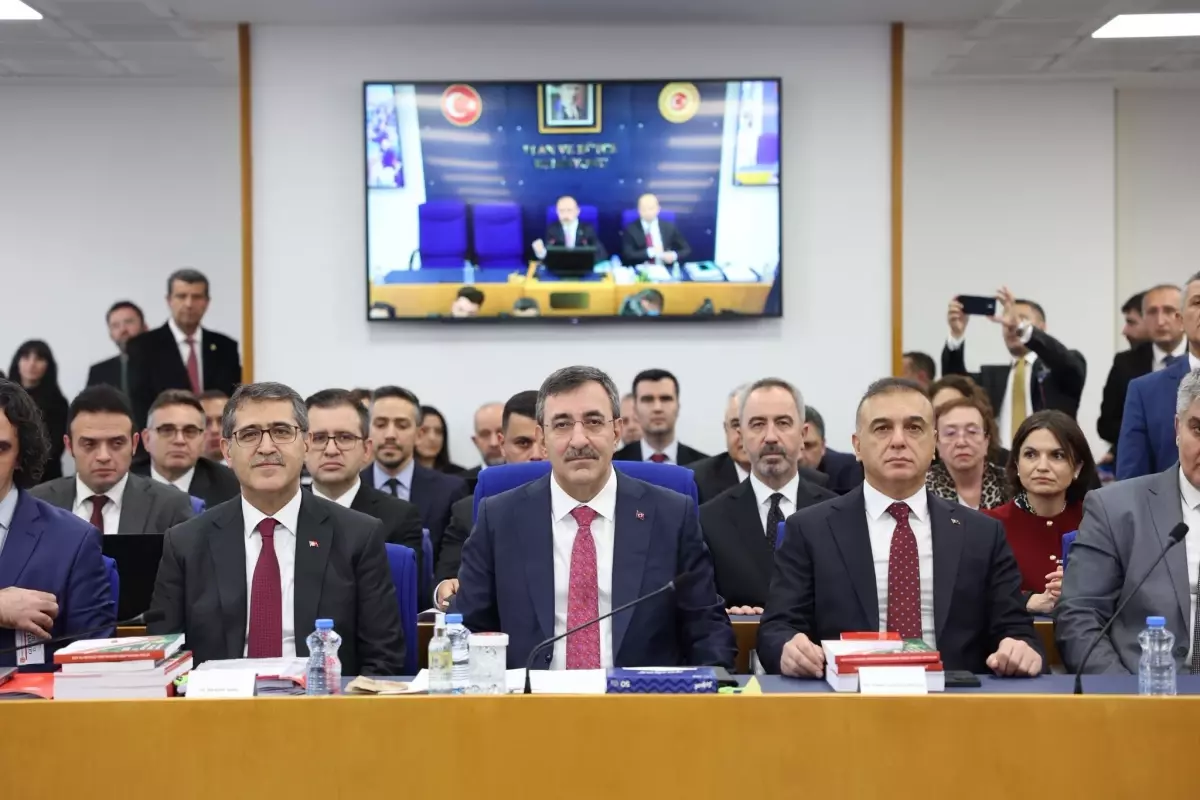 cevdet yilmaz butcemiz refahi toplumun tum kesimlerine yaymayi hedeflemektedir 6WIc55Bq.jpg