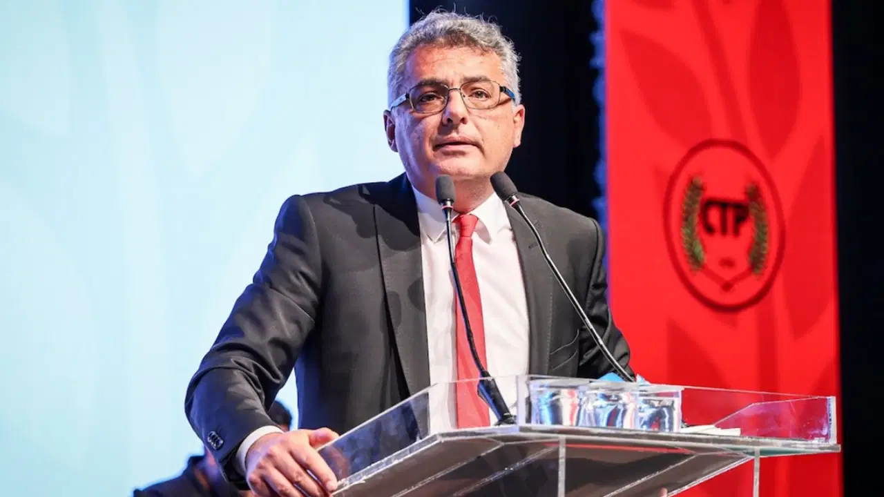 kktcnin yeni secilen cumhurbaskani tufan erhurman yemin ederek gorevine basladi S3nuRuIl.jpg