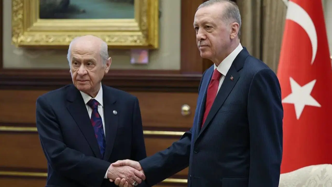 ‘Cumhur İttifakı’nda çatlak’ iddiası… AKP Sözcüsü Ömer Çelik’ten açıklama geldi!