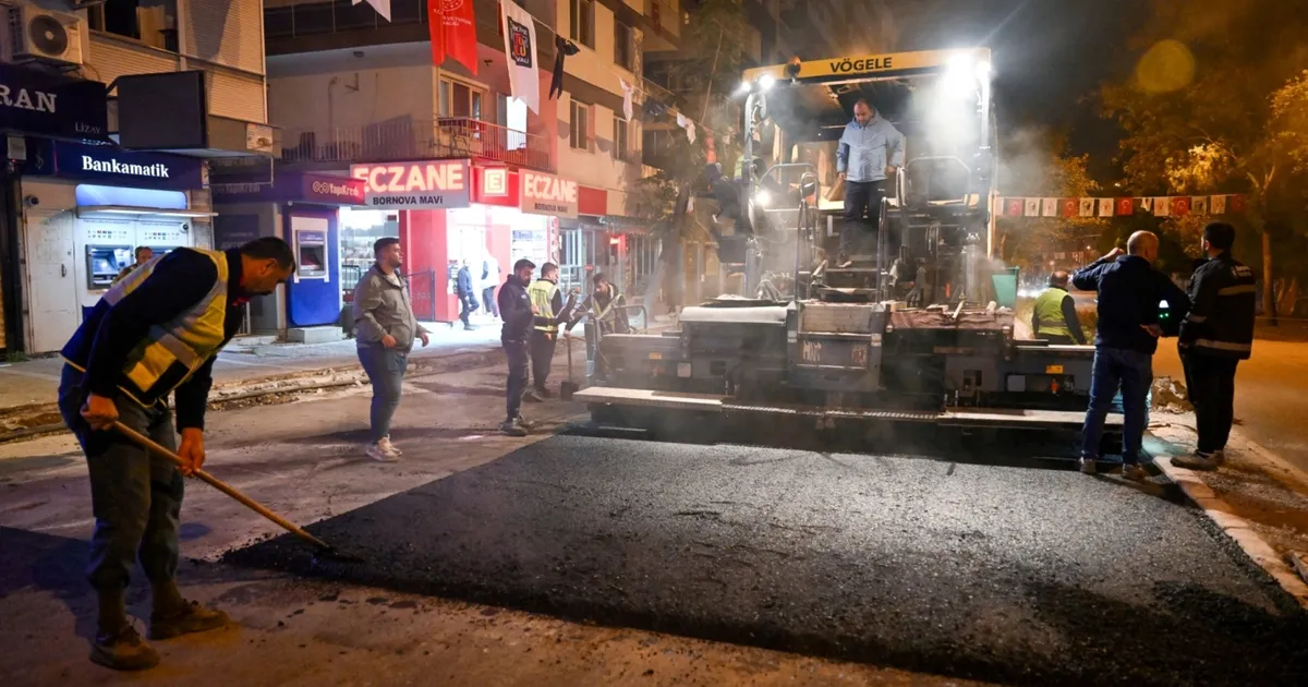 İzmir Bornova’da gece mesaisi