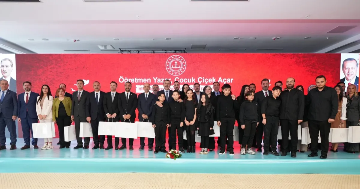 ‘Öğretmen yazar, çocuk çiçer açar’ hikayeleri ödüllendirildi