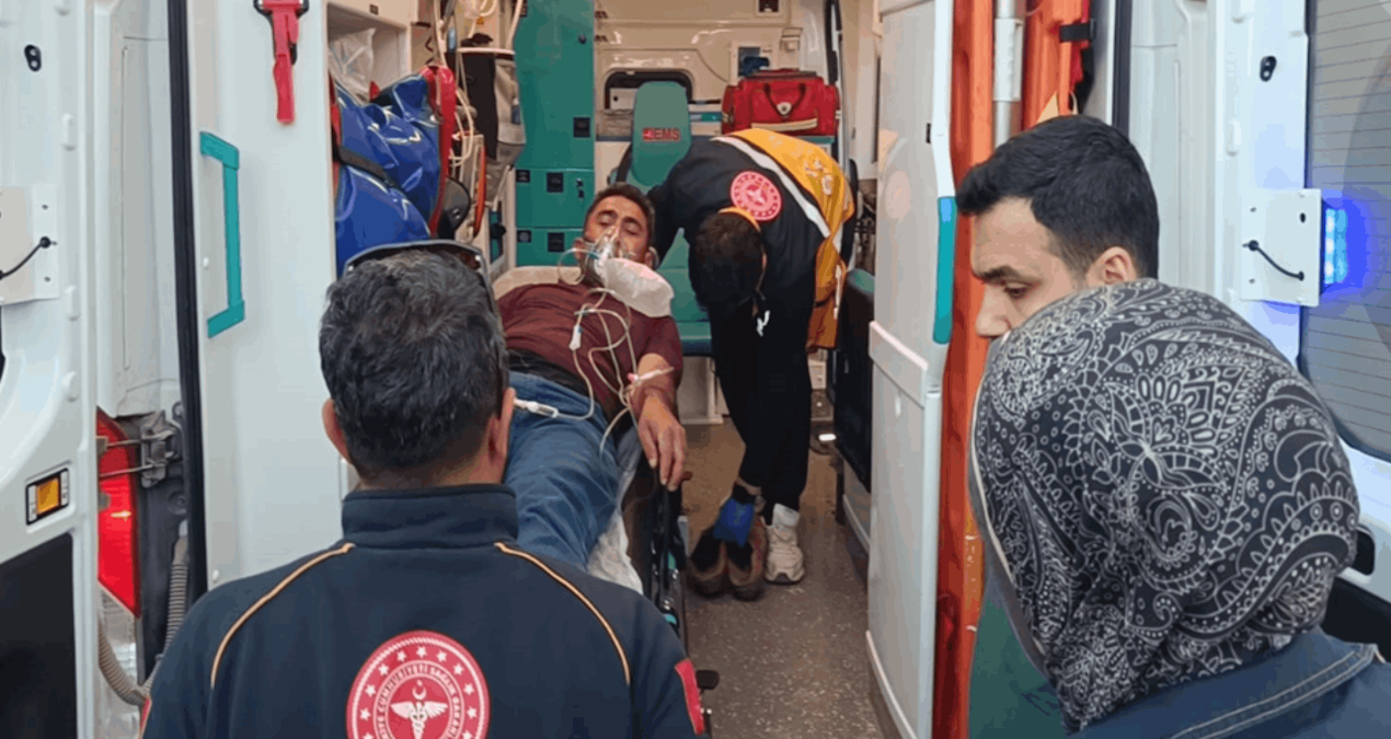 Suvarlı’da Komşular Arasında Kanlı Kavga: 1’i Ağır 4 Yaralı