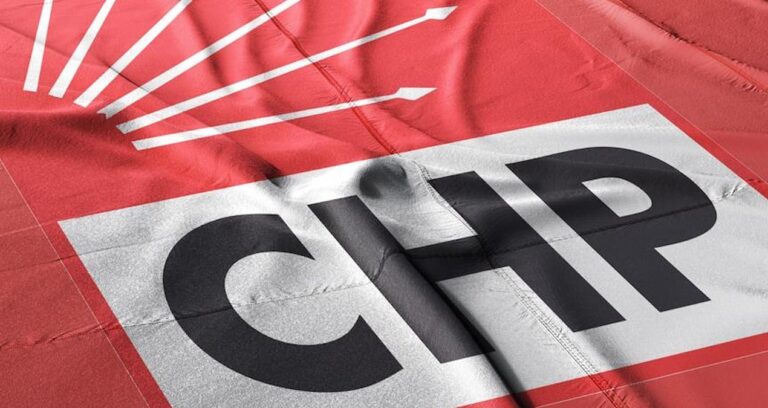 chpden-ozgur-ozelin-whatsapp-mesajlari-icin-cagri-hodri-meydan-hABxTepa