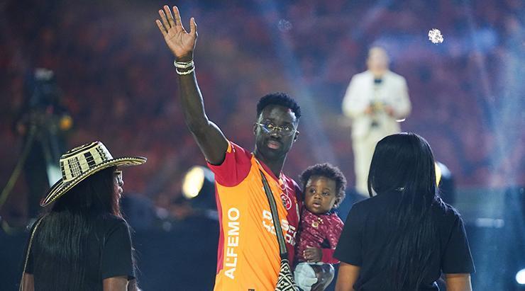 Galatasarayda davinson sancheze suudi arabistandan talip jj1ne7Xq